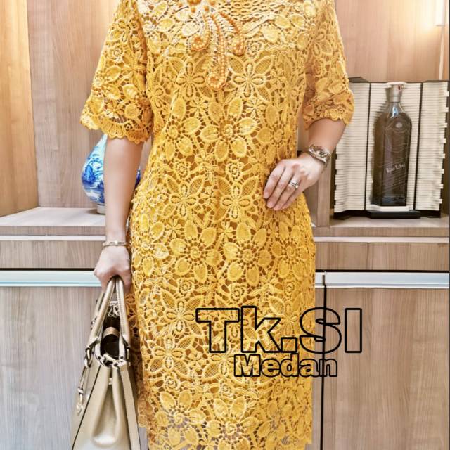 Dress aurum cantik..