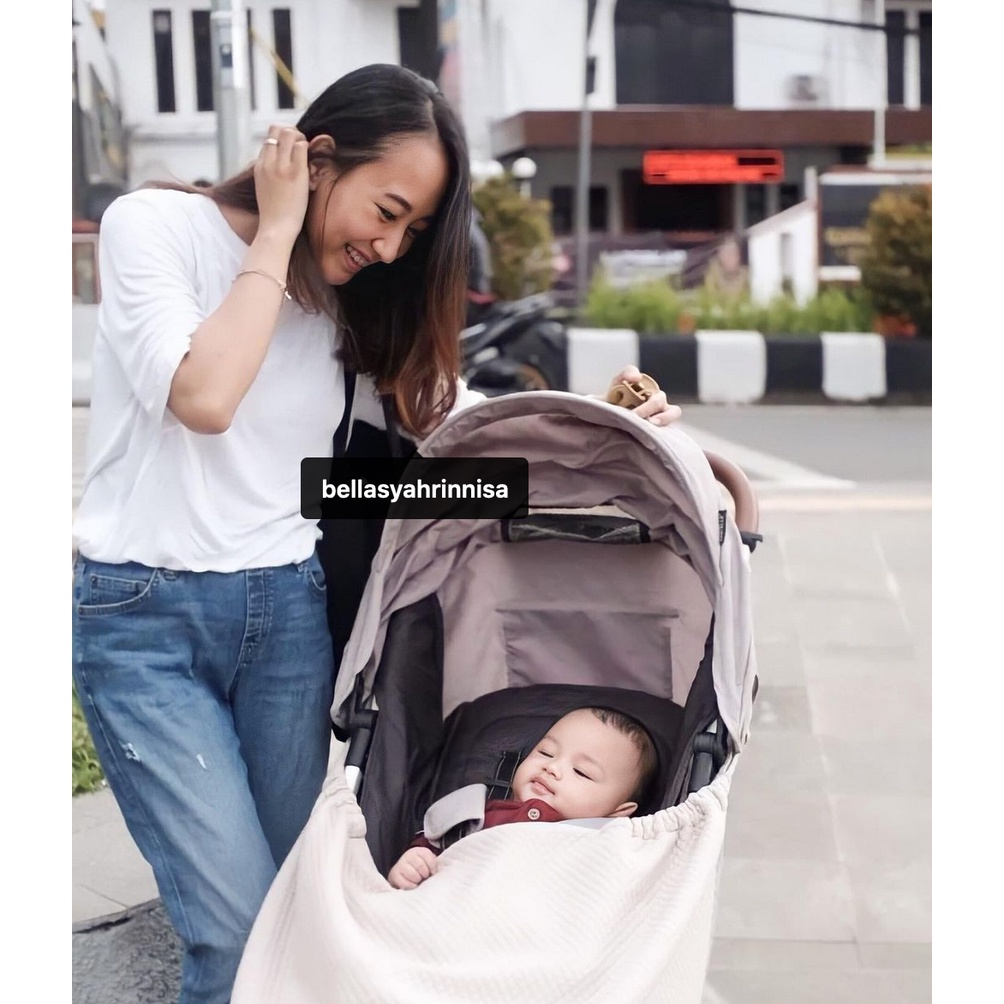 Maison Elmesa On The Go Blanket - OTG Selimut Anak Bayi Travel Hood Gantung Nursing Topi Baby Stroller Cover All in One Jalan Multifungsi