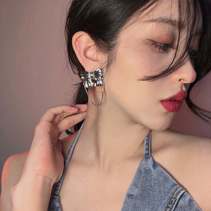 Anting Rantai Logam Desain Pita Bahan 925 Silver Needle Gaya Korea Untuk Wanita