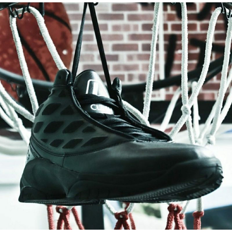 League Sepatu Basket Clash 103057001