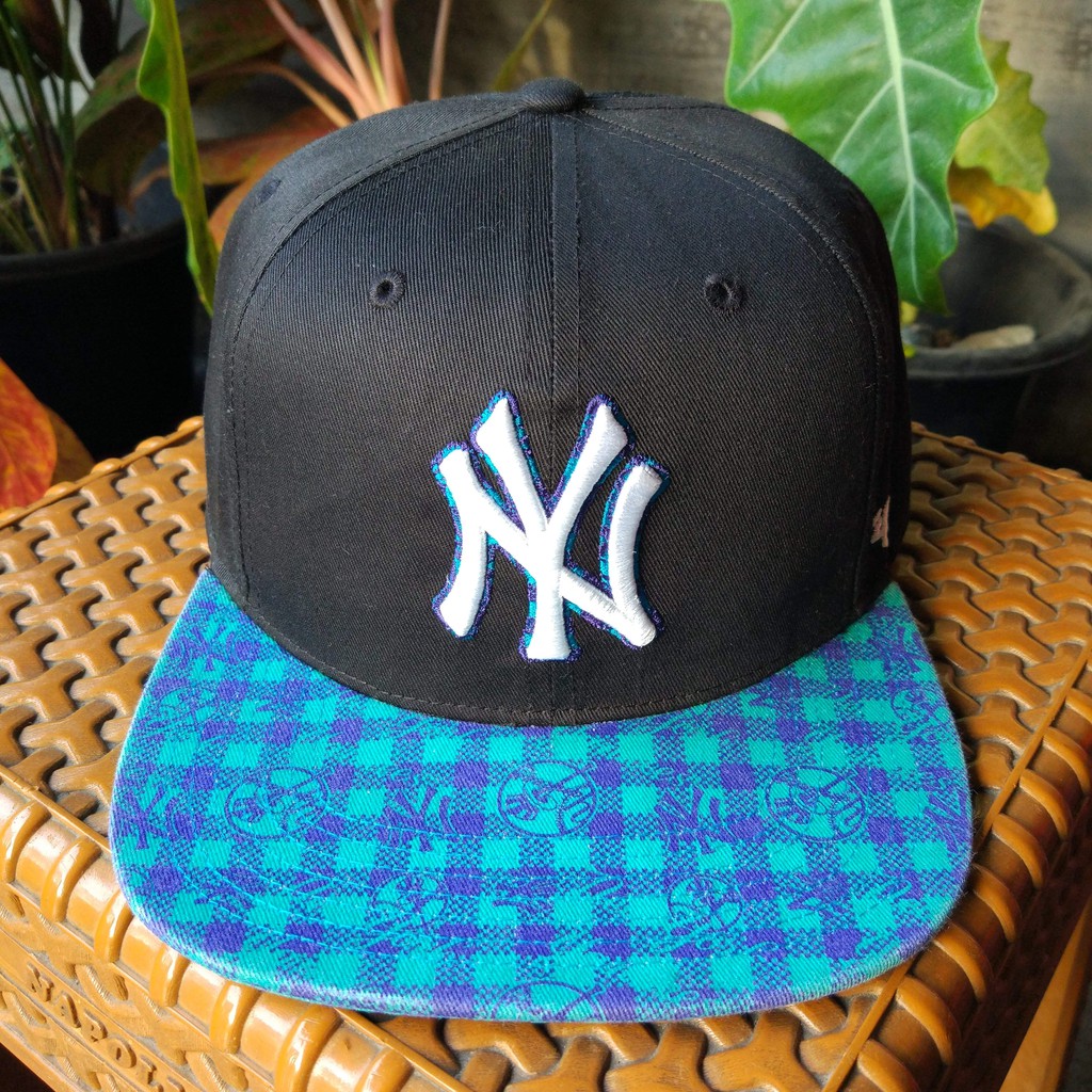 Topi Snapback 47 NY