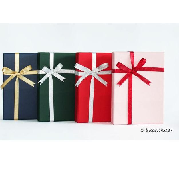 

Flash Sale - Kotak Kado/Kotak dompet uk. 15.5 x 11 x 3 cm +FREE PITA !