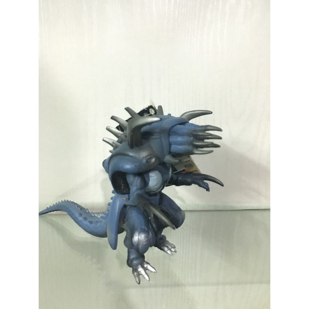 Kartu Dengan Gambar Monster Halus