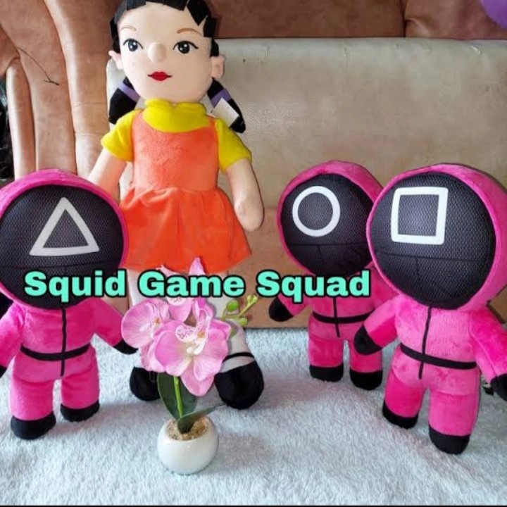 Boneka Tentara Killer Squid Game tinggi 40 cm / Mainan Prajurit Squid/LUCU BANGETTTTT