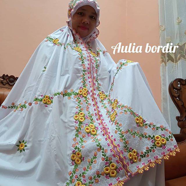 Mukena bordir hand Made Maharani putih warna warni motif matahari ukuran jumbo