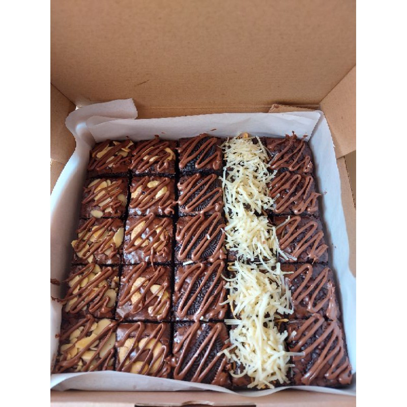 

Brownies 5 topping saus nuttella