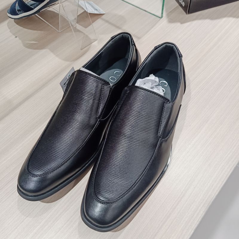 sepatu pria cole