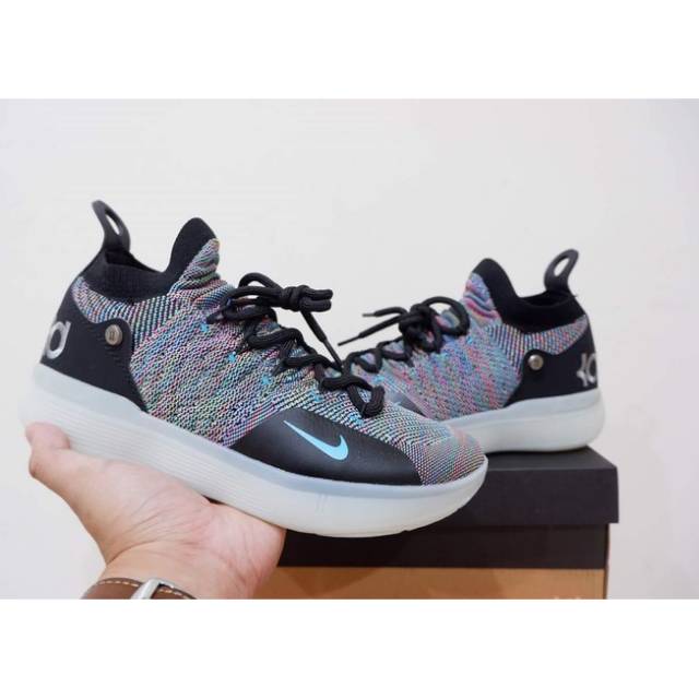 Sepatu Basket KD 11 Multicolor