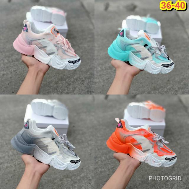 IMPORTIR SEPATU CEWE CLDB