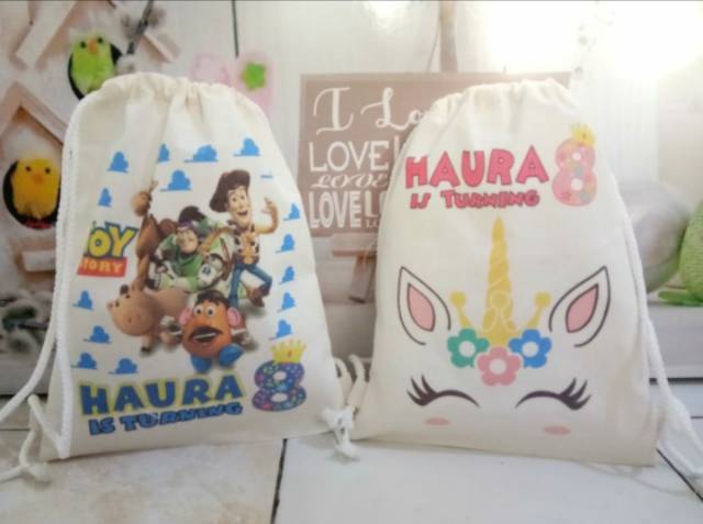 

Tas Souvenir Ultah Ransel Blacu Custom Uk 30x35 Cm