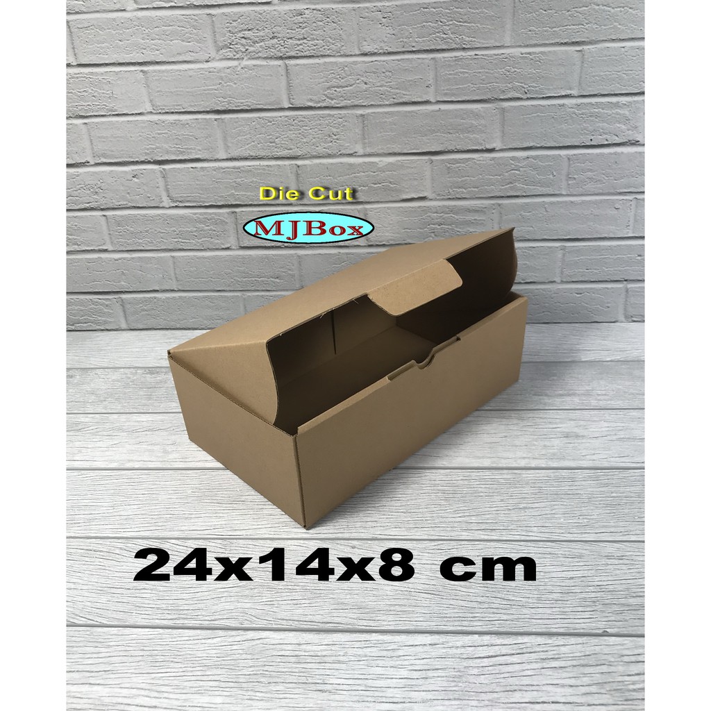 

Kardus Uk. 24x14x8 cm....Die Cut