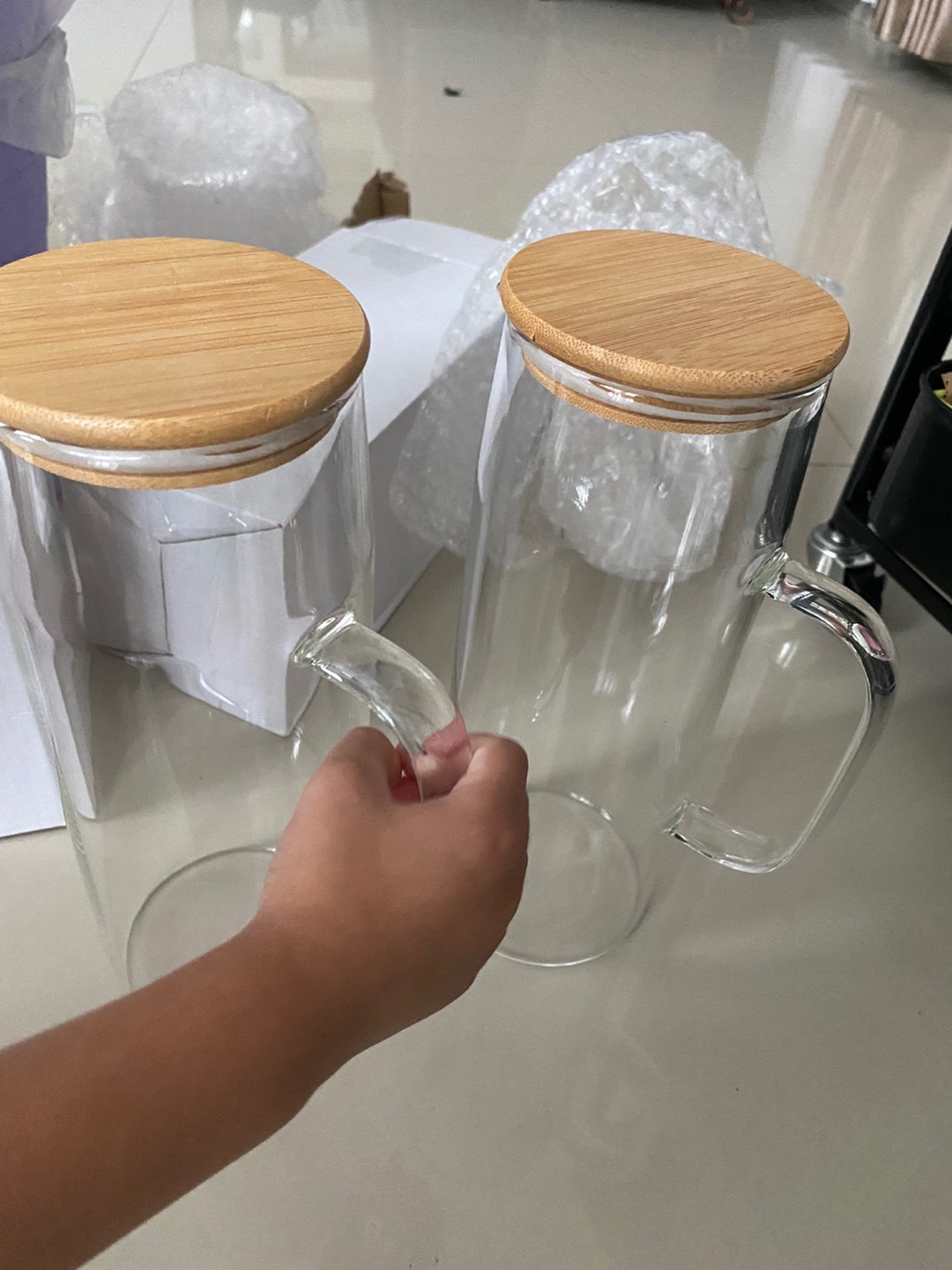 The Home Edit Glass Jug With Bamboo Cover/ Teko Kaca Tutup Bamboo