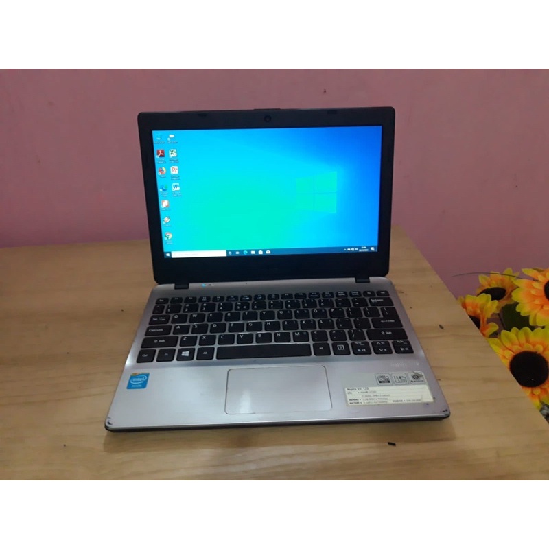 notebook acer v5 132 silver intel celeron 2gb ram 500gb hdd normal siap pakai