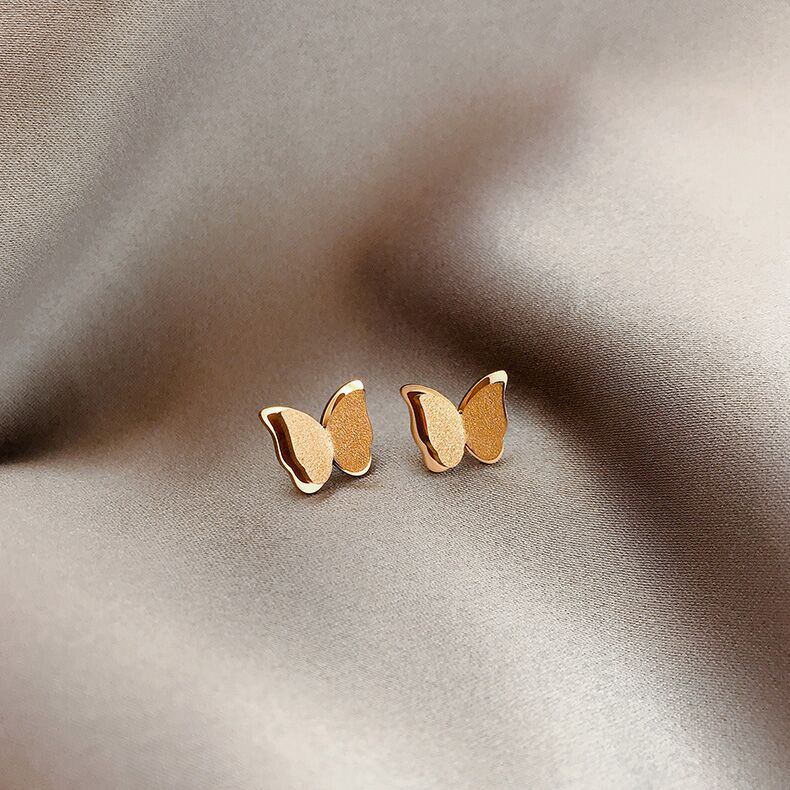 Anting Perempuan Baja titanium Kupu-Kupu Tiga Dimensi Lapisan Ganda Yang Lucu