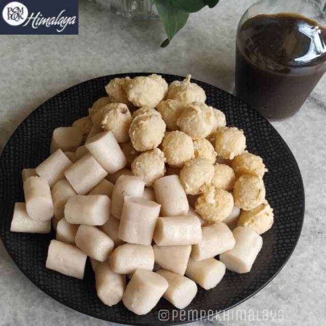 

Pempek Himalaya Party Pack M : 50 Lenjer Mini, 50 Adaan Mini. 100% Tenggiri Premium