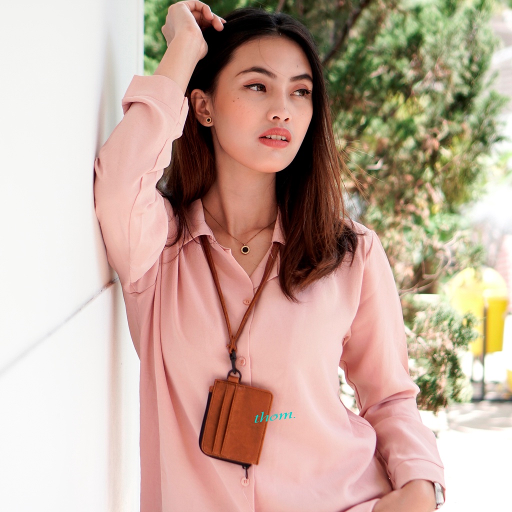 

ID Card Ogoh Name Tag Kulit Card Holder Pria Dan Wanita Dengan 2 sisi Gantungan Nama Murah