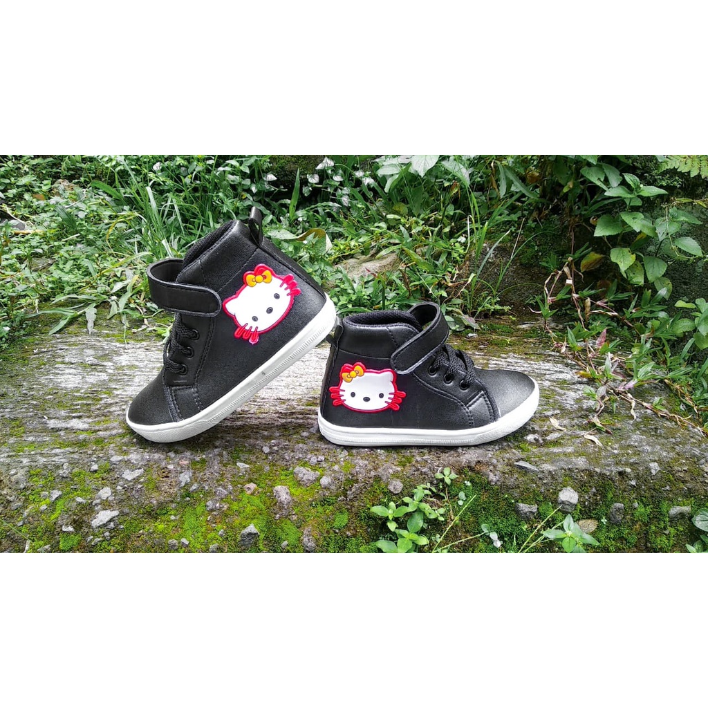 Sepatu Anak Perempuan Terbaru Boots Hello kitty
