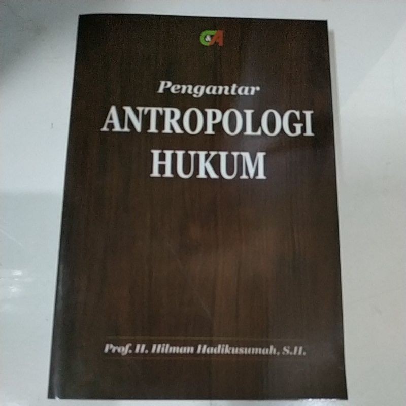 PENGANTAR ANTROPOLOGI HUKUM