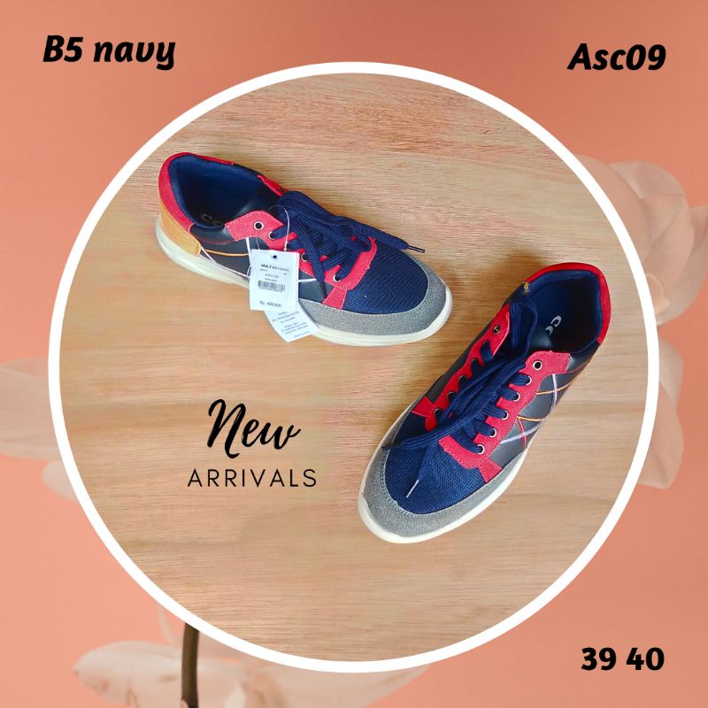 Sepatu Sneakers Pria COLE B5 Navy Asc09 39 40 Bagus