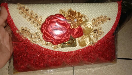 Full Bunga Kunci Putar Aira Merah Dan Hitam