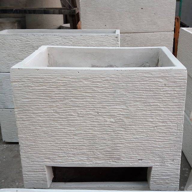 Pot Kotak Kaki Semen