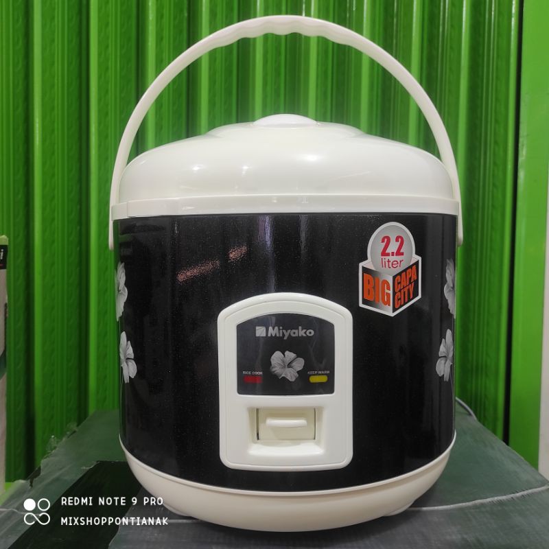 Pontianak Rice cooker Miyako 2,2 Liter - rice cooker jumbo