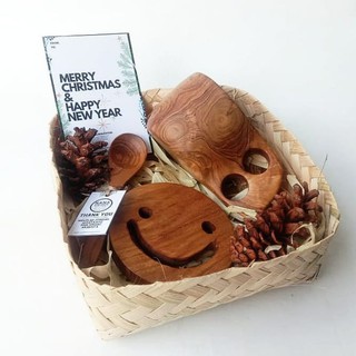 HAMPERS NATAL CHRISTMAS GIFT BOX KADO HADIAH PERNIKAHAN ULANG TAHUN