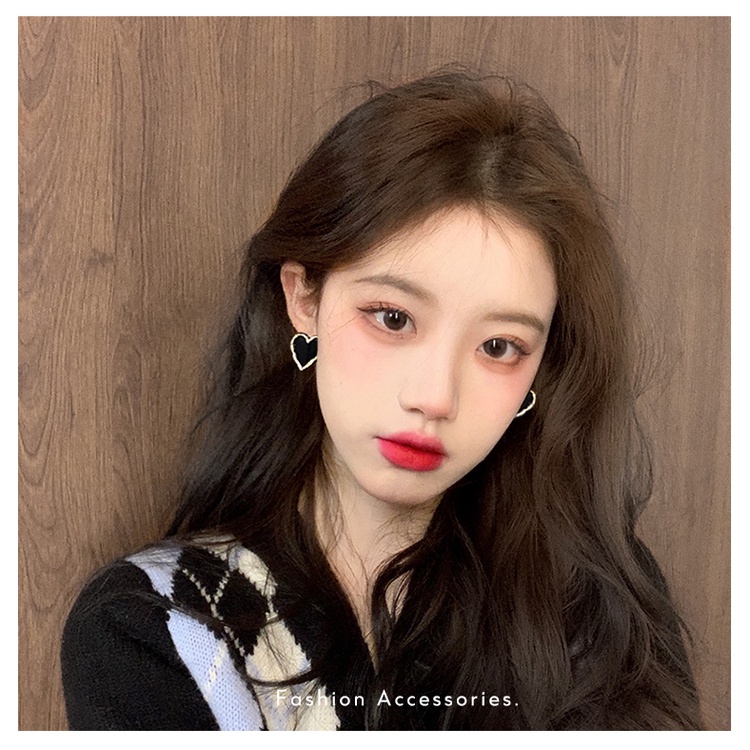 Anting Stud Desain Hati Besar Bahan S925 Silver Gaya Korea Untuk Wanita