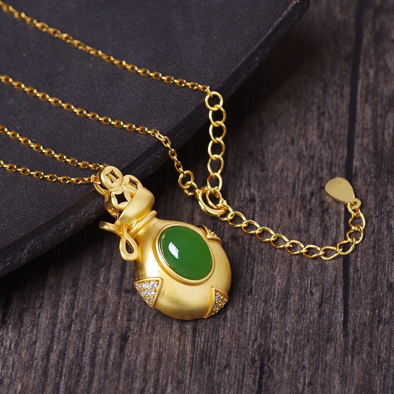 [Ready Stock]Fashion Classical Gold-Plated Inlaid Emerald Pendant Necklace