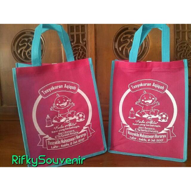 

Tas Aqiqah ( Muat Box Nasi 22 )