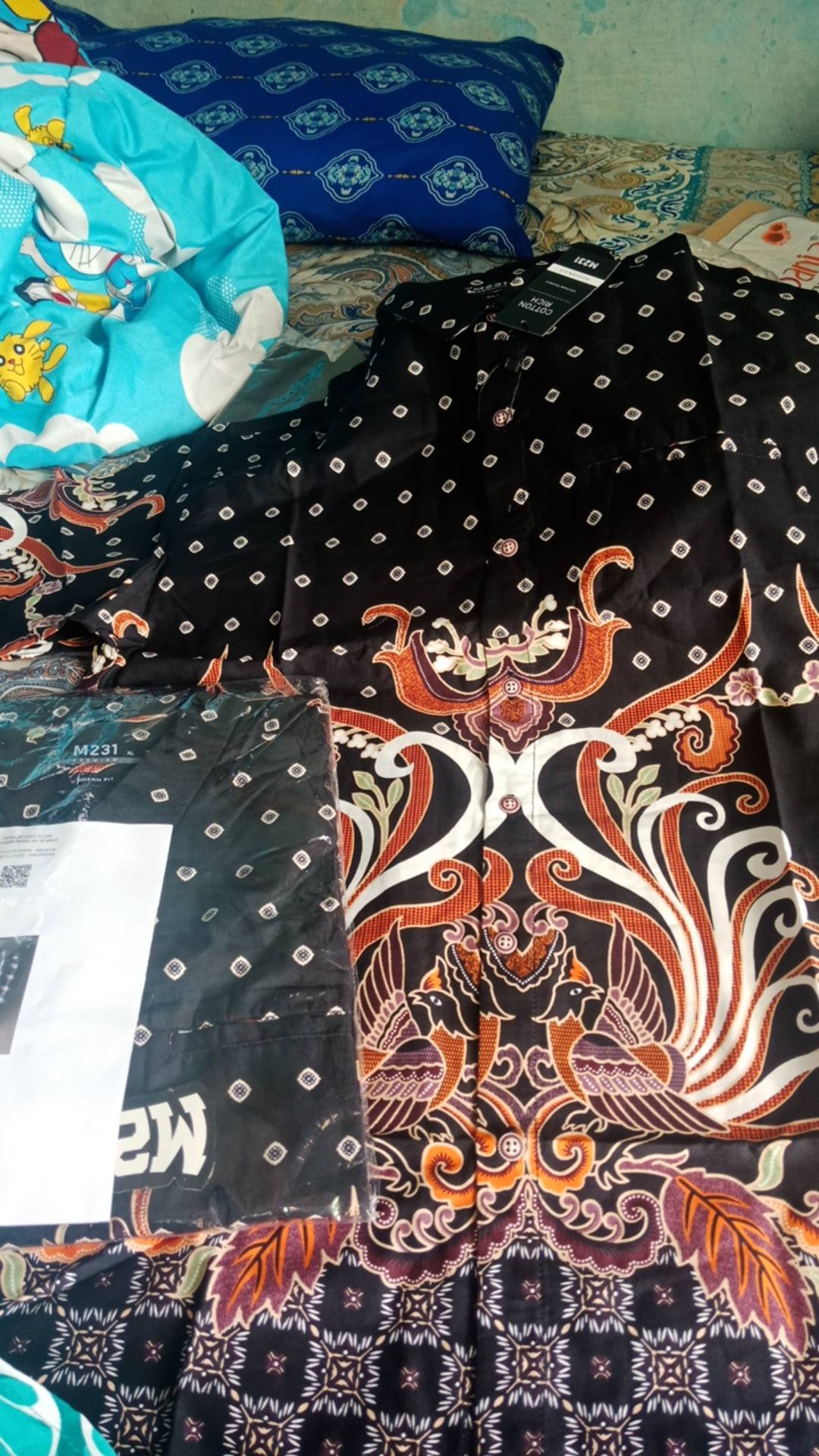 M231 Kemeja Pria Batik Panjang Hitam 1723