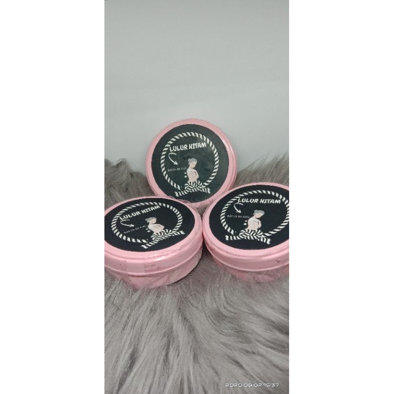 LULUR HITAM KHAS BUGIS SI HITAM MENCERAHKAN