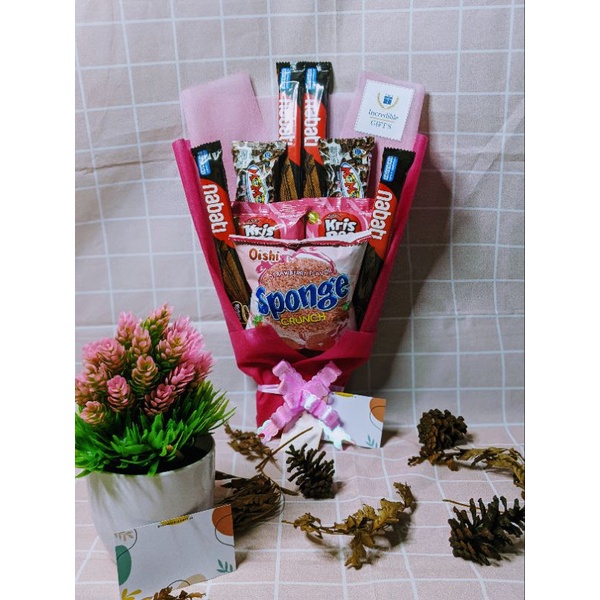 [incrediblegifts.id] Snack Bouquet/Bucket Pink Series / Hampers/ gifts/ buket/ kado/ wisuda/ anniver