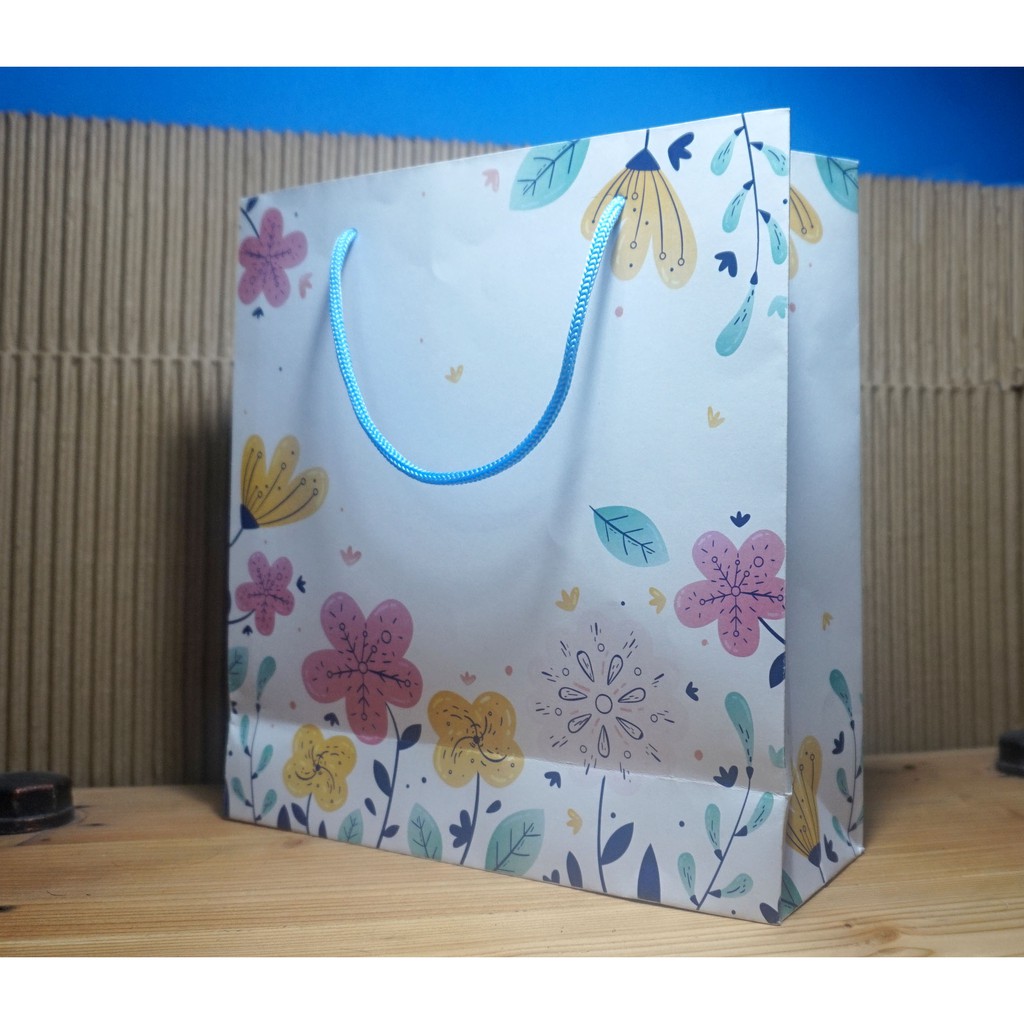 

Paperbag Cantik & Elegan