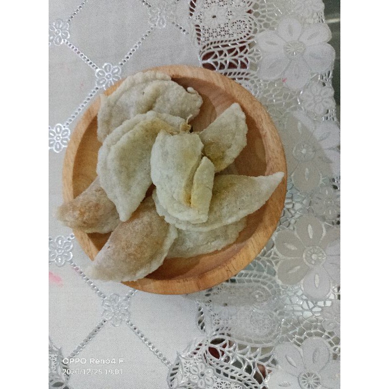 

cireng galak isi ayam suwir pedas