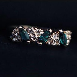 Cincin fashion wanita bentuk retro emerald model korea terbaru cantik imut lucu cocok untuk hadiah