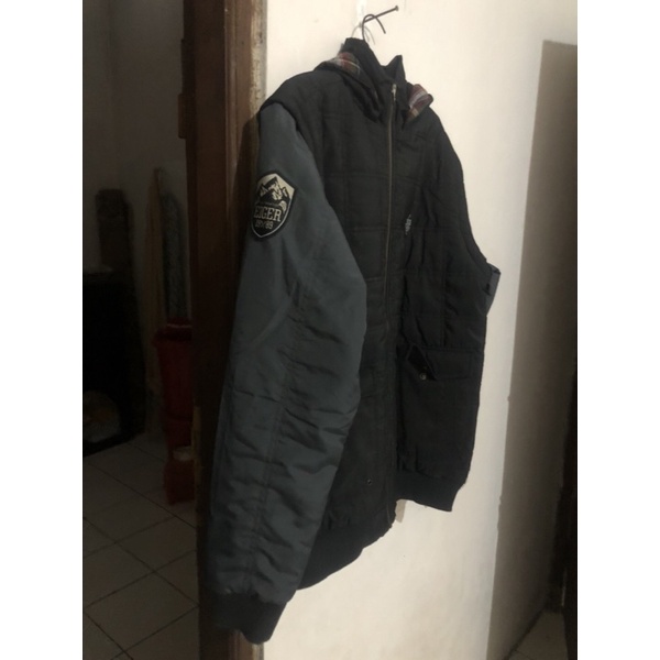 jaket voyager
