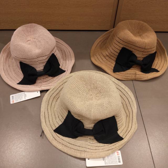 Topi pantai miniso / straw hat with browknot