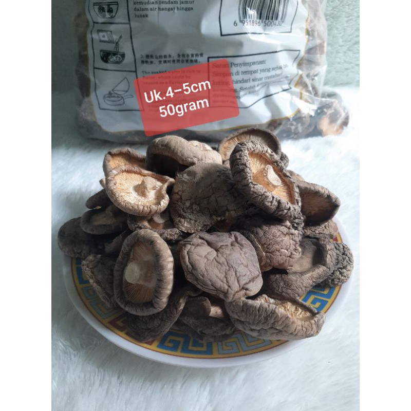 

Jamur Hioko Shitake Kering uk.4-5cm tipis 50gram