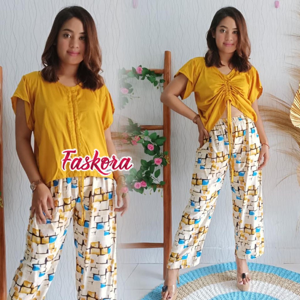 One Set Jumbo Lengan Pendek Celana Panjang / Setelan Wanita Kekinian Jumbo Set Abstrak