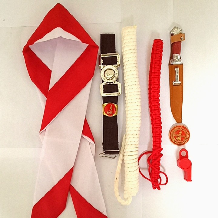 Set perlengkapan pramuka anak perempuan lengkap!!!