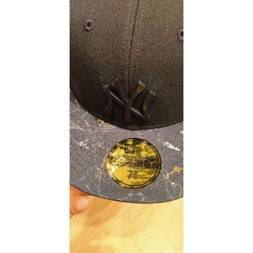 Topi Snapback NY New Era marble 7 3/8 Limited edition