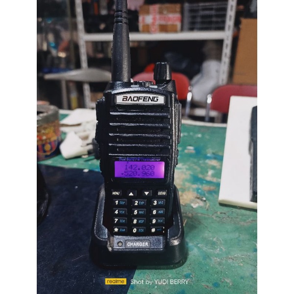 HT Baofeng UV82 walkie talkie baofeng uv 82 bekas dual band normal