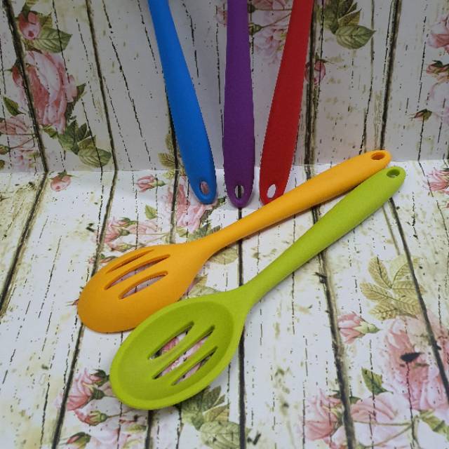 Slotted silicone spoon spatula for cooking / spatula model sendok untuk masak