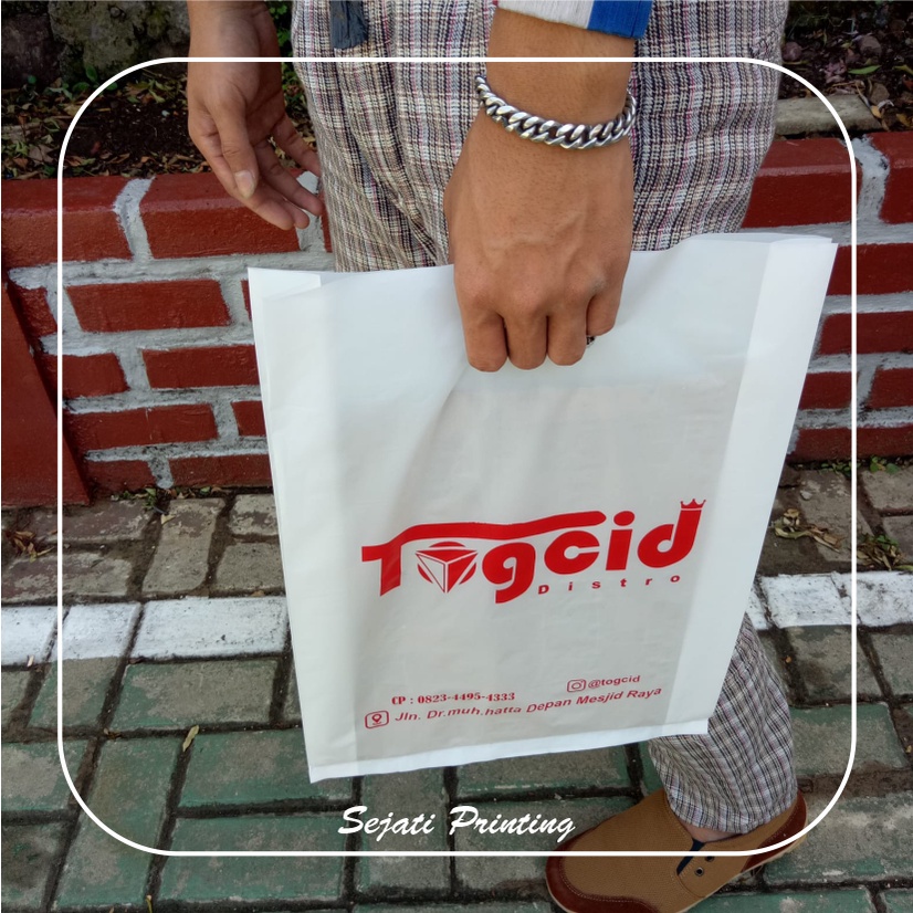 

Plastik Sablon HD Lipat Plong 35x50cm, FREE DESAIN - SEJATIPRINTING