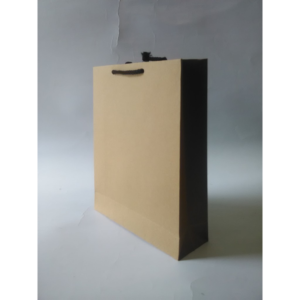  Paper  bag  dengan sablon  kertas kraft uk 25 x 10 x 31 