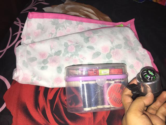 Gantungan Baju Isi 3