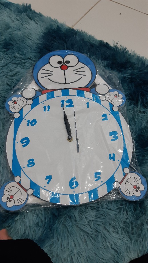 Jam Dinding Karakter Model Doraemon