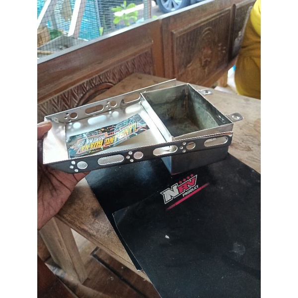 pangkon dudukan aki cb gl100 model aki berdiri croom motip kaki /dudukan aki cb model aki berdiri