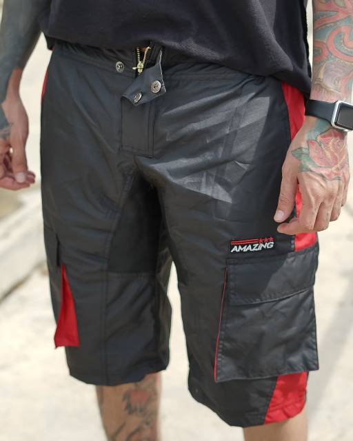 Celana pendek parasut / celana pendek sepeda / celana pendek adventure / celana pendek waterproof